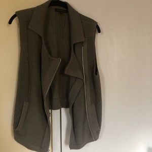 Banana Republic sweater vest in a size M